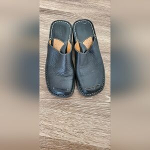 Born Black Leather Clogs Size 7